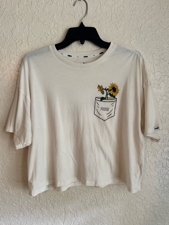 Puma Tops - Puma Cropped Graphic Sunflower Pocket Tee – Size Large